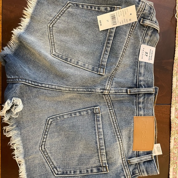 PacSun New with Tags distressed denim shorts - Picture 3 of 3